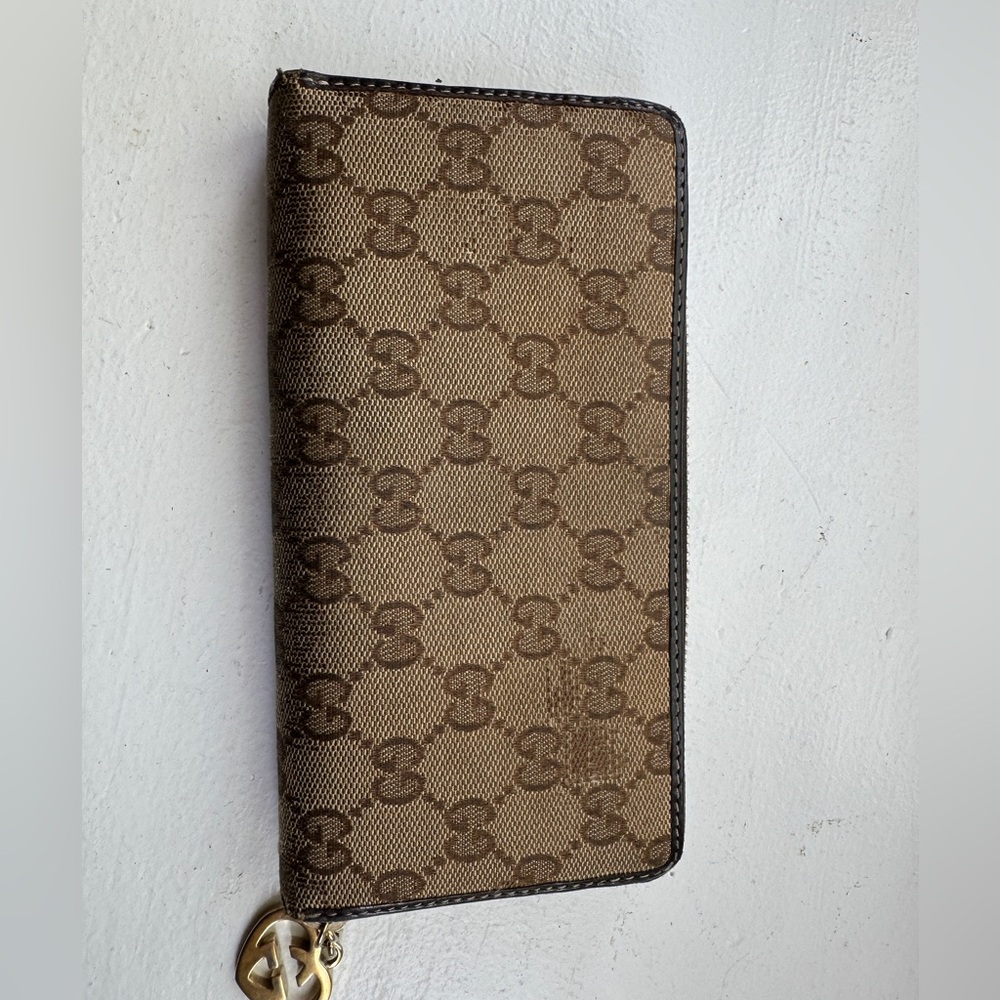 Gucci women’s wallet